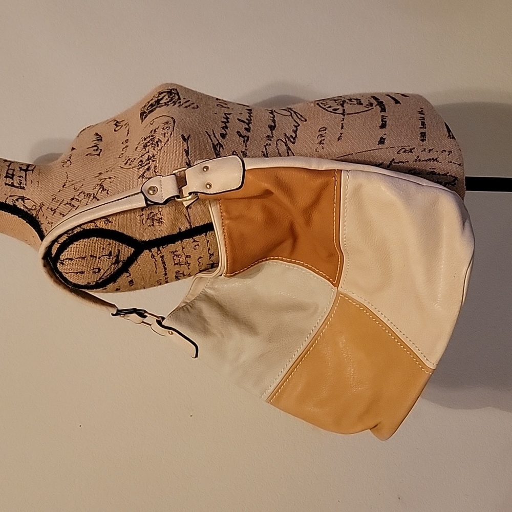 Multi-Colored Patchwork Hobo Purse w/Zipper Top Closure. Brown, tan, beige.Large